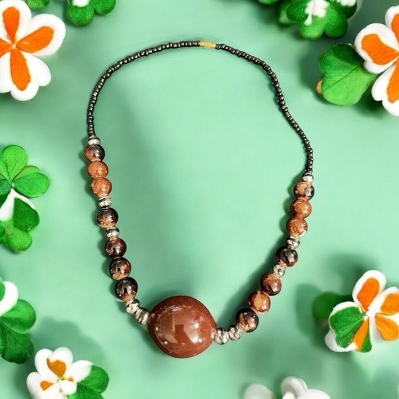 VTG Brown and Black Glass Beaded Necklace - Picture 5 of 9